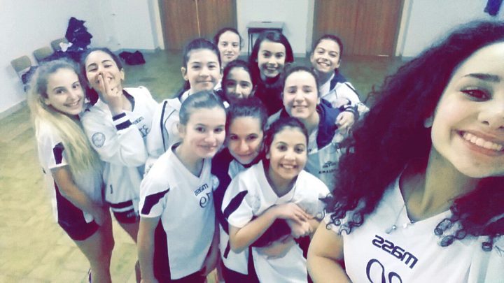 SELFIE ATLETE UNDER14 DEL VOLLEY GHILARZA FESTEGGIANO A CUGLIERI
