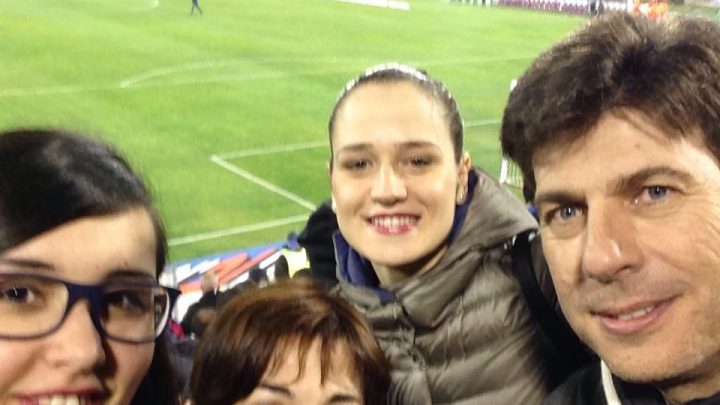 SELFIE GUILCER SPORT: UNA RAPPRESENTANZA DELLA PALLAVOLO GHILARZA AL S.ELIA PER URLARE FORZA CAGLIARI!!