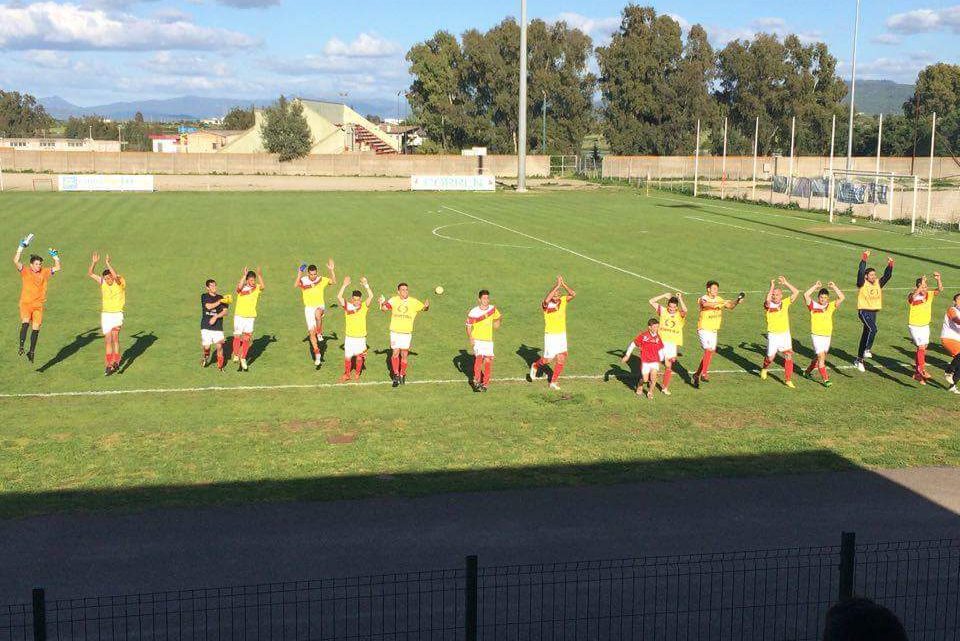 CALCIO ECCELLENZA: SVANISCE IL SOGNO DEI PLAY OFF PER IL GHILARZA DOPO IL PARI PER DUE A DUE CON IL MONASTIR CALCIO ECCELLENZA: SVANISCE IL SOGNO DEI PLAY OFF PER IL GHILARZA DOPO IL PARI PER DUE A DUE CON IL MONASTIR