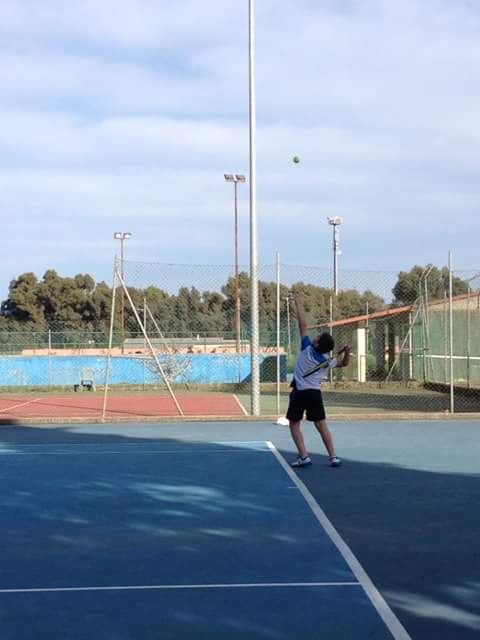 TENNIS: SI INTENSIFICA L’ATTIVITÀ DEL TC GHILARZA FRA CAMPIONATI, SCUOLA TENNIS E TORNEI TENNIS: SI INTENSIFICA L’ATTIVITÀ DEL TC GHILARZA FRA CAMPIONATI, SCUOLA TENNIS E TORNEI