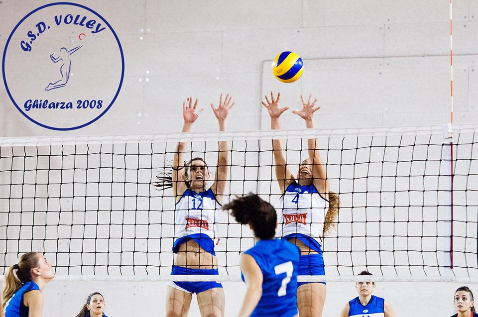 LE SQUADRE IN…COSTRUZIONE. RIFLETTORI PUNTATI SUL GSD VOLLEY 2008 GHILARZA CHE PREPARA LA SERIE C LE SQUADRE IN…COSTRUZIONE. RIFLETTORI PUNTATI SUL GSD VOLLEY 2008 GHILARZA CHE PREPARA LA SERIE C