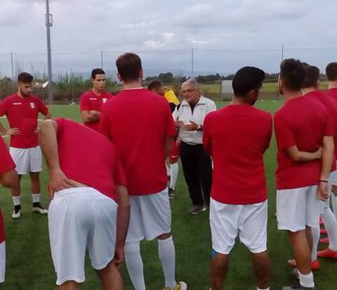Calcio 1a Categoria Girone C: l’Oristanese di Mister Cuccu si gode il primo successo Calcio 1a Categoria Girone C: l’Oristanese di Mister Cuccu si gode il primo successo
