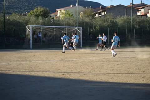 Calcio 1a Categoria Girone C: Doppietta di Maniglio per la 1a vittoria dell’Allai di Luca Carta Calcio 1a Categoria Girone C: Doppietta di Maniglio per la 1a vittoria dell’Allai di Luca Carta