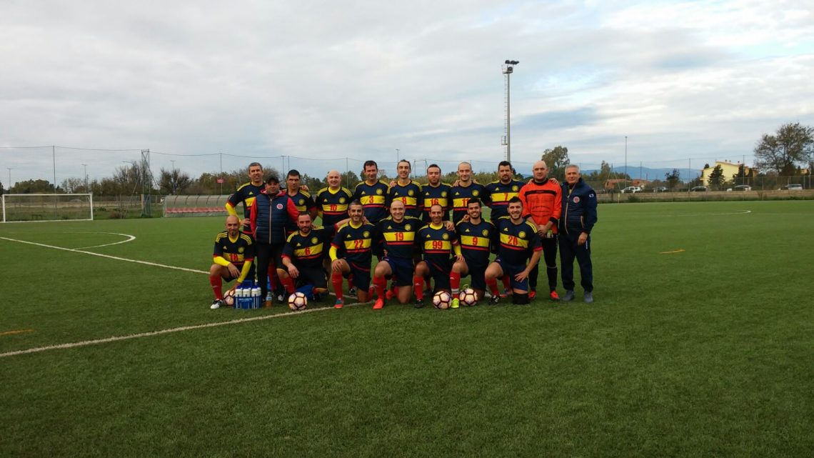Calcio Over 35. Il Ghilarza sconfitto dal CR Arborea ma stasera potrebbe subito i rifarsi con l’Eurospin Calcio Over 35. Il Ghilarza sconfitto dal CR Arborea ma stasera potrebbe subito i rifarsi con l’Eurospin