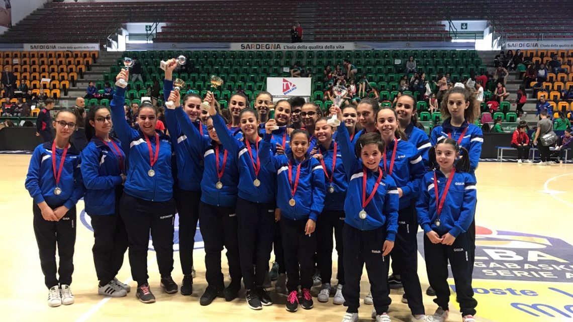 Ginnastica artistica. La Dragonfly stacca i primi biglietti per campionati nazionali di Rimini Ginnastica artistica. La Dragonfly stacca i primi biglietti per campionati nazionali di Rimini