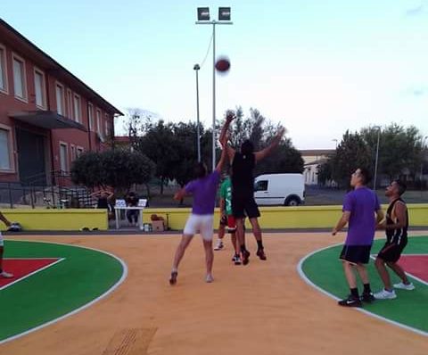 Pallacanestro. Da domenica grande spettacolo a Sedilo con la 3a edizione di Street Basket Pallacanestro. Da domenica grande spettacolo a Sedilo con la 3a edizione di Street Basket