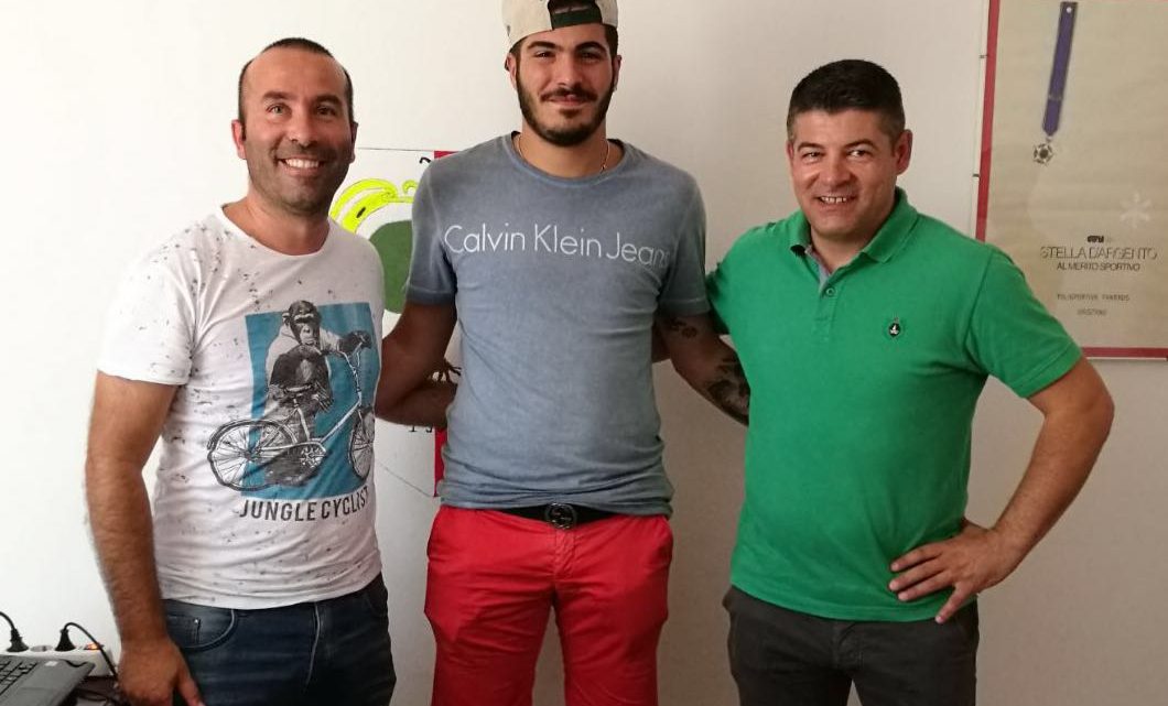 Calcio Promozione. La Tharros rinforza la difesa con l’ingaggio di Riccardo Maccioni Calcio Promozione. La Tharros rinforza la difesa con l’ingaggio di Riccardo Maccioni