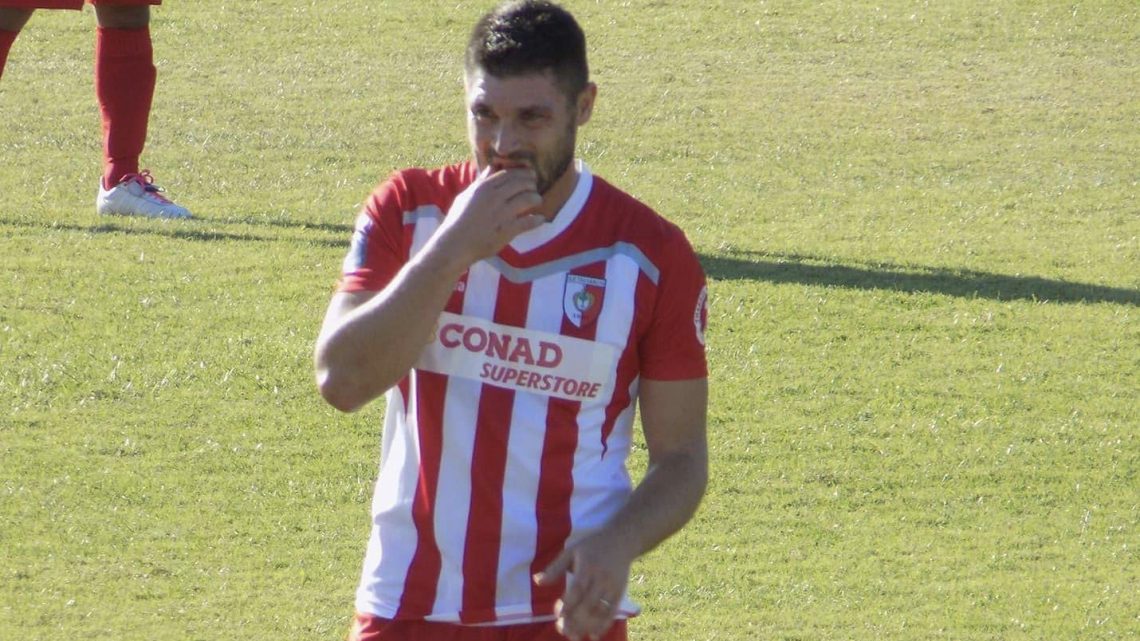 Calciomercato dilettanti. L’attaccante Giorgio Ferraro lascia la Tharros Calciomercato dilettanti. L’attaccante Giorgio Ferraro lascia la Tharros