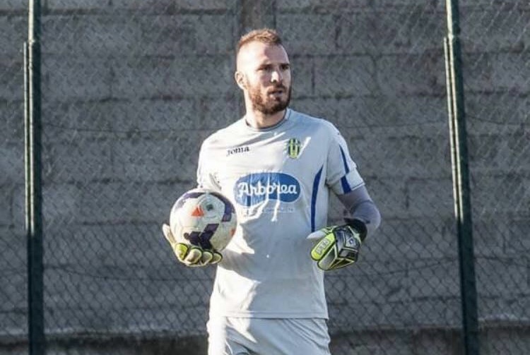 ARRIVA FRANCESCO ULLASCI / Il portiere di Arborea completa la rosa del Terralba che affronta domenica l’Isili all’esordio ARRIVA FRANCESCO ULLASCI / Il portiere di Arborea completa la rosa del Terralba che affronta domenica l’Isili all’esordio