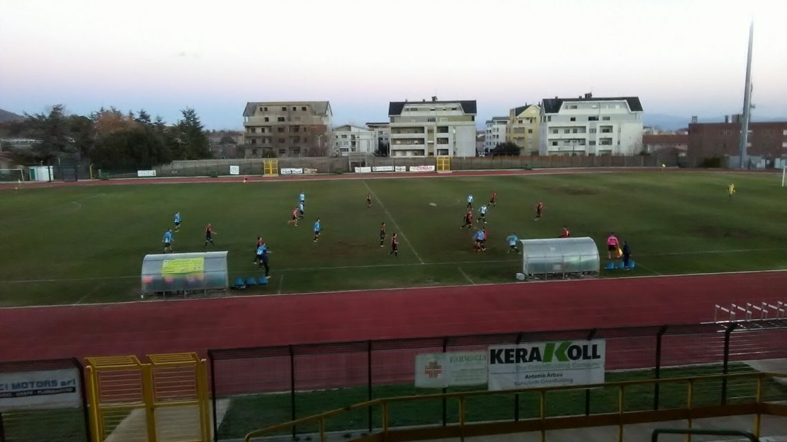 Calcio Promozione B. Eurogol di Ferraro e la Macomerese pareggia 2 2 il recupero con il Porto Torres