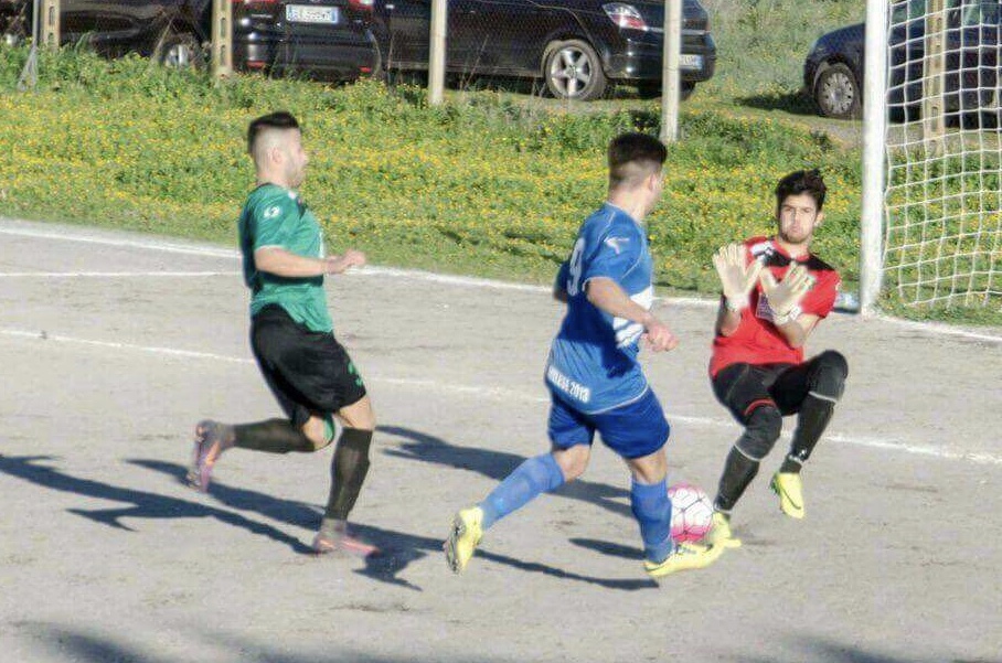 Calcio 2a Categoria F. Il numero uno della Folgore Federico Falchi fa la “schedina” delle gare del week end