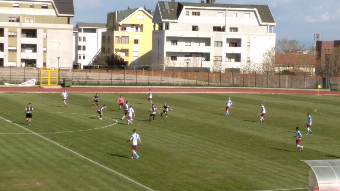 Calcio Promozione B. Uno stratosferico Giorgio Ferraro sigla una tripletta e la Macomerese batte l’Ossese per 4 – 2