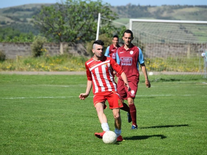 Calcio Promozione B. Arriva a Borore “Mister 200 goal” Calcio Promozione B. Arriva a Borore “Mister 200 goal”