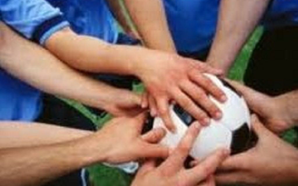 Calcio Giovanile. Macomer e Ghilarza Juniores unite in un abbraccio