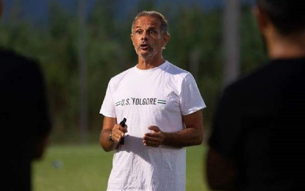 Calcio 2A categoria F. Mister Lutzu ci crede: “La Folgore vuole giocarsi le sue possibilità” Calcio 2A categoria F. Mister Lutzu ci crede: “La Folgore vuole giocarsi le sue possibilità”