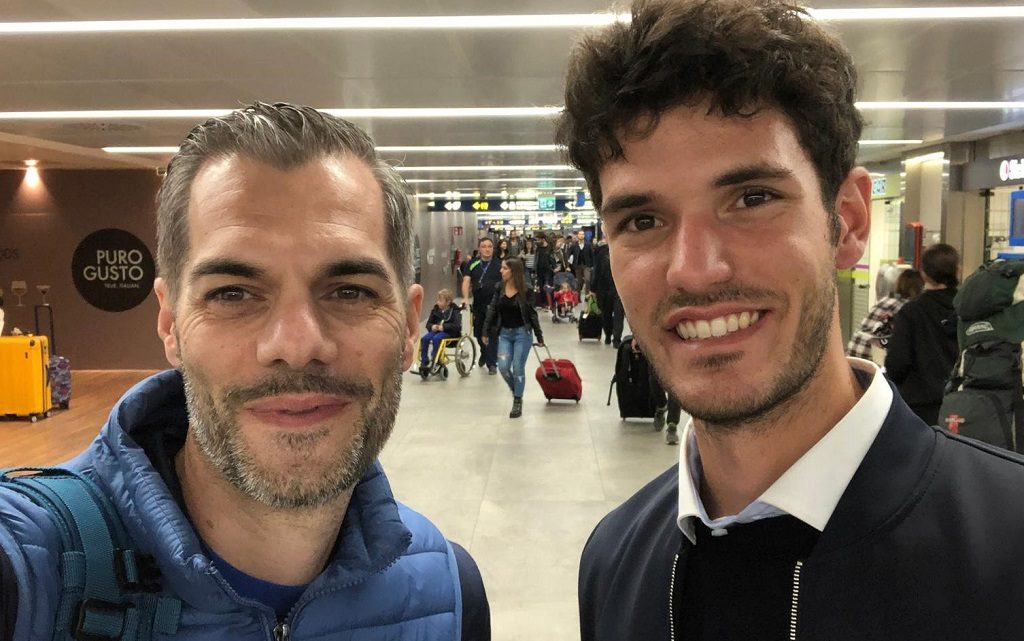 I selfie di Guilcersport. A Milano, incontro a sorpresa tra il nostro Simone Carrucciu e il campione oristanese Stefano Oppo