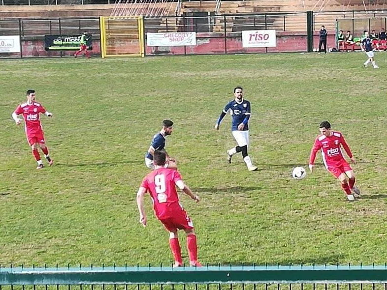Calcio 1A categoria B. Satta “regala” tre punti importanti all’Oristanese