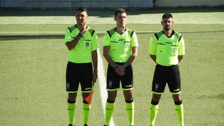 CALCIO ECCELLENZA/ Tutti i fischietti della 7° giornata di andata: Pani per Asseminese – Taloro Gavoi, Isu arbitra Ghilarza- Ossese