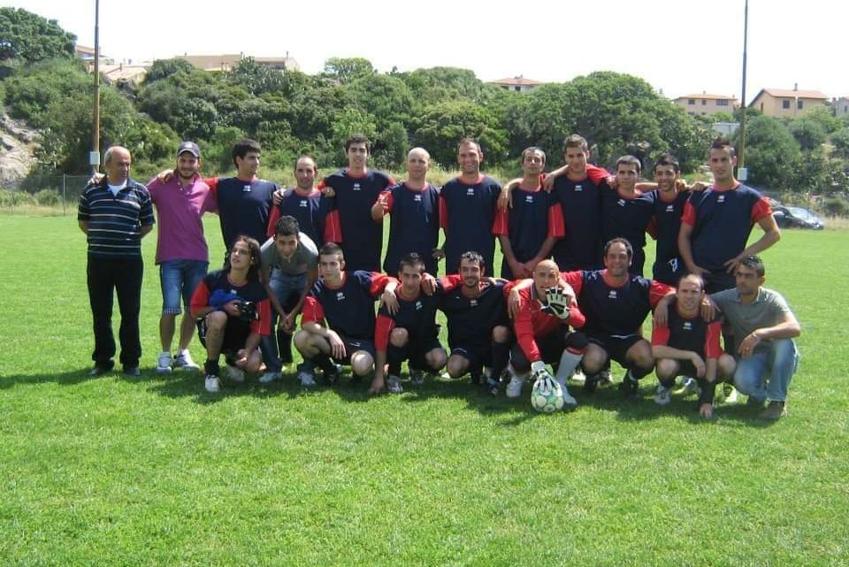Calcio 3 A Categoria. Anche a Seneghe gettano la spugna e la Sos Paris rinuncia al campionato Calcio 3 A Categoria. Anche a Seneghe gettano la spugna e la Sos Paris rinuncia al campionato