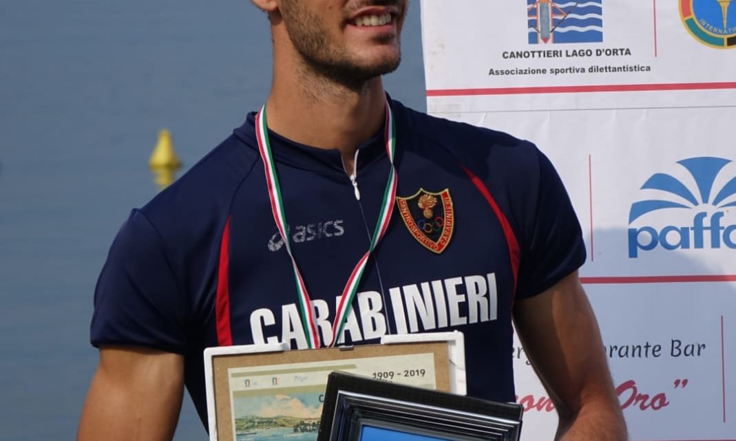 Canottaggio. Buona la prima per Stefano Oppo; doppia medaglia d’argento alla Orta Lake Challenge Canottaggio. Buona la prima per Stefano Oppo; doppia medaglia d’argento alla Orta Lake Challenge