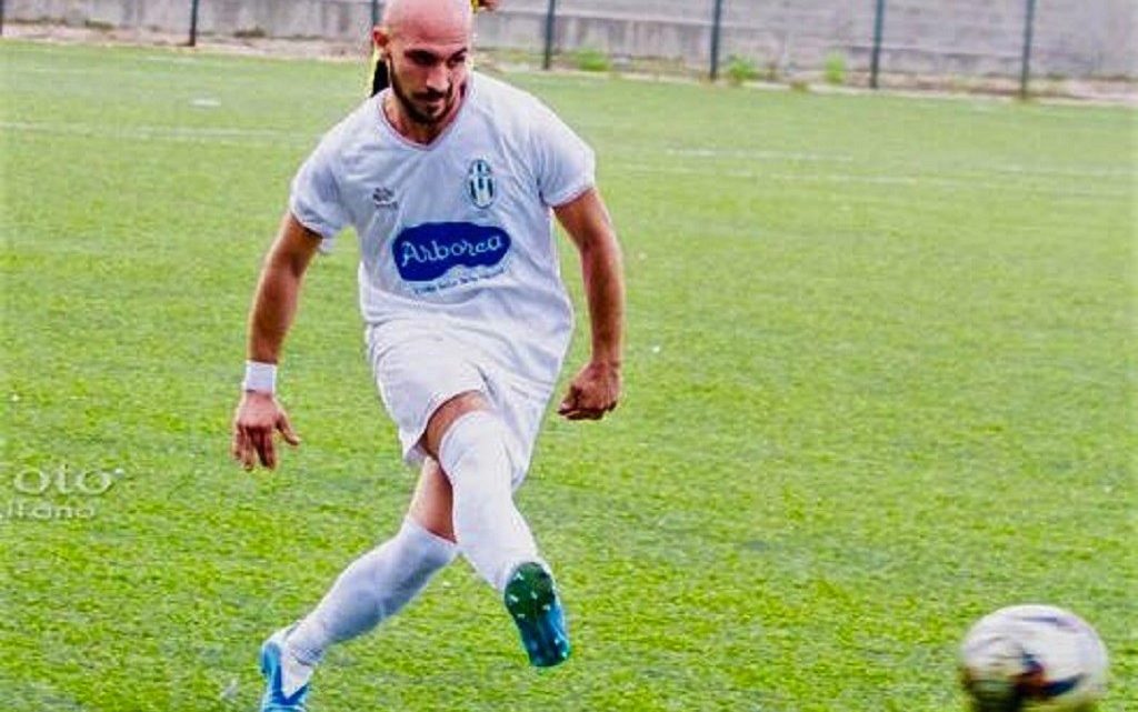 CALCIO PROMOZIONE/ Da una maglia gialloblù all’altra: Federico Mele sceglie la Paulese dopo 4 stagioni all’U.S. Arborea CALCIO PROMOZIONE/ Da una maglia gialloblù all’altra: Federico Mele sceglie la Paulese dopo 4 stagioni all’U.S. Arborea