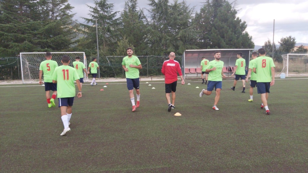 Il tecnico del Samugheo Roberto Cadeddu: “Cerchiamo di fare un buon calcio e portare in prima squadra i nostri ragazzi” Il tecnico del Samugheo Roberto Cadeddu: “Cerchiamo di fare un buon calcio e portare in prima squadra i nostri ragazzi”