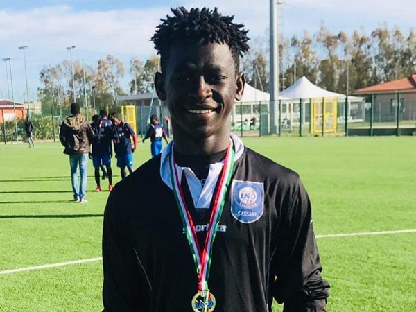 La bella storia di Sambou, il portiere dell’Abbasanta proveniente dal Gambia La bella storia di Sambou, il portiere dell’Abbasanta proveniente dal Gambia