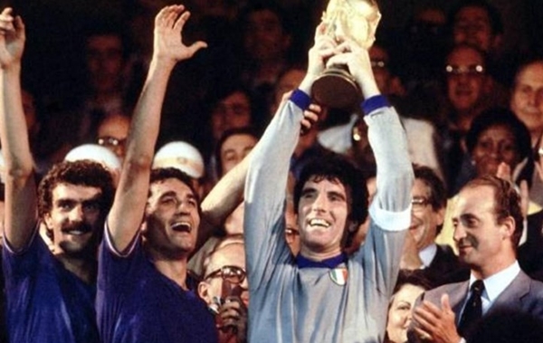 Per i 60 anni della FIGC ad Oristano in mostra le Coppe del Mondo 