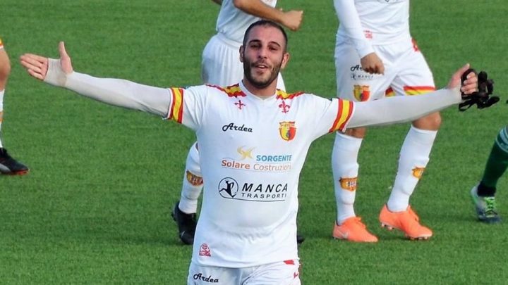CALCIO ECCELLENZA/Nuorese e Bosa momento no, Idolo e Ilva finale con giallo, due gol di Calaresu per il poker dell’Uri