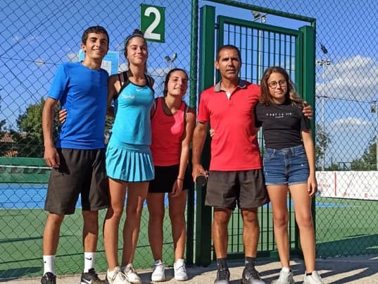 TENNIS/La formazione femminile Under 14 del TC Ghilarza Campione Regionale di categoria