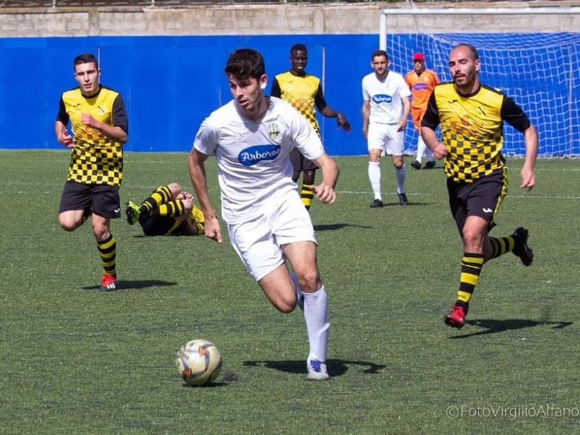 LA VETRINA DEI GIOVANI CALCIATORI/Riflettori puntati su Marco Mureddu di Arborea attaccante classe 2000 della Tharros