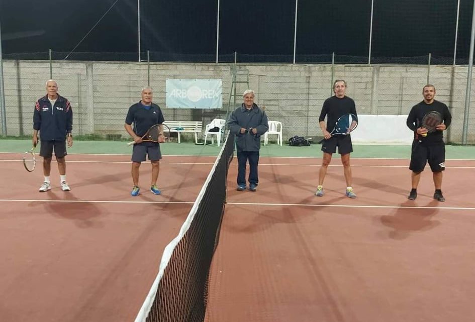 TENNIS AD ARBOREA/Ferniani e Poli vincono il doppio al Memorial “Raimondo Betzu”