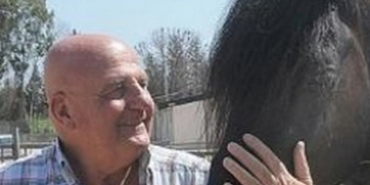 POLVERE DI STELLE/Antonio Casu l’uomo “innamorato” dei cavalli, maestro per tanti cavalieri di Sartiglia e Sartigliedda