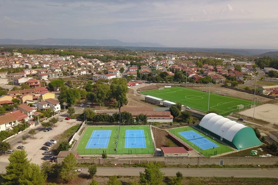 Dalla Regione un milione e mezzo di euro per l’ impiantistica sportiva: interessati anche i Comuni di Narbolia, Nureci, Meana Sardo, Ghilarza e Bitti Dalla Regione un milione e mezzo di euro per l’ impiantistica sportiva: interessati anche i Comuni di Narbolia, Nureci, Meana Sardo, Ghilarza e Bitti