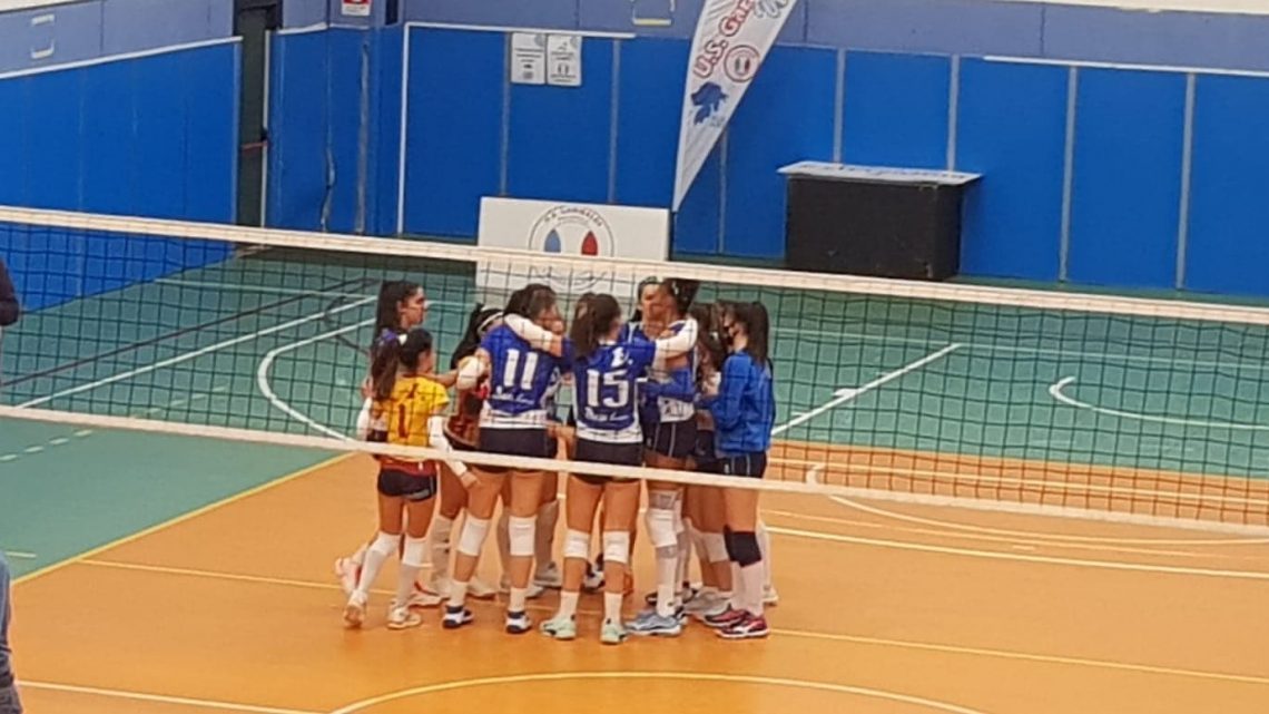 VOLLEY C FEMMNILE/ La Corren Volley Ghilarza supera lo “scoglio” Garibaldi e rientra da La Maddalena con altri tre punti primato