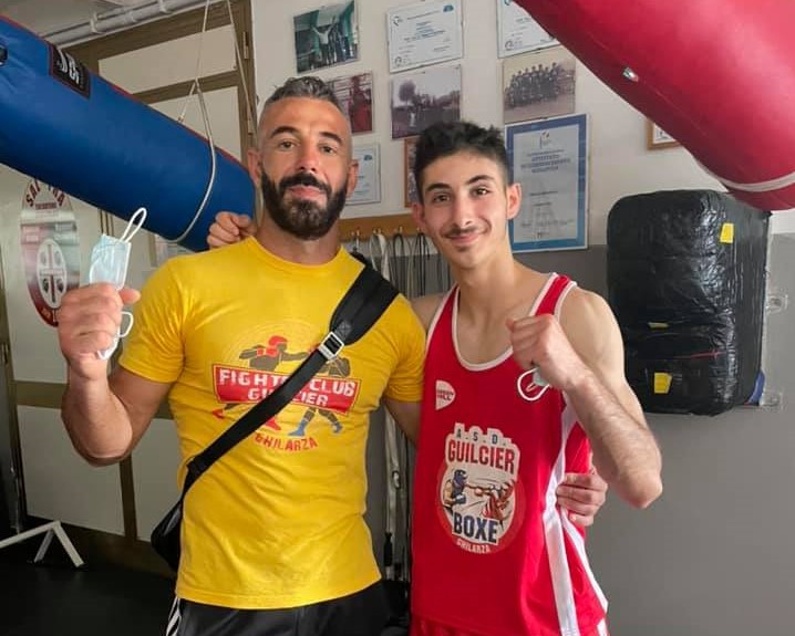 BOXE/ Ottima prova all’ esordio per il giovane pugile ghilarzese Enrico Deligia sul ring di Porto Torres BOXE/ Ottima prova all’ esordio per il giovane pugile ghilarzese Enrico Deligia sul ring di Porto Torres