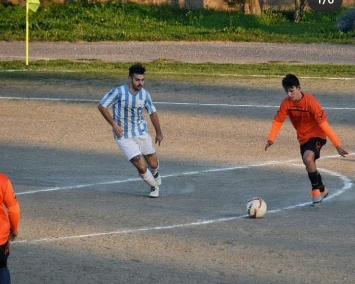 CALCIO 2A CATEGORIA/ Il Simaxis riporta a casa dal Solurussa il giovane attaccante Federico Dessì CALCIO 2A CATEGORIA/ Il Simaxis riporta a casa dal Solurussa il giovane attaccante Federico Dessì