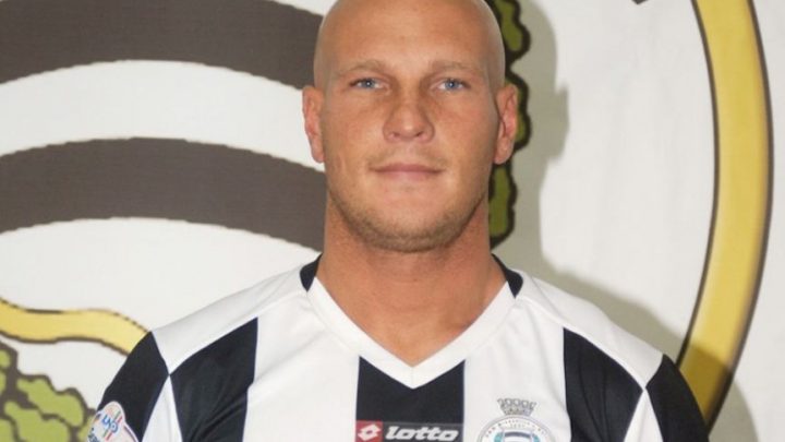 BRANICKI ALLA THARROS/ Il possente attaccante polacco ex Arzachena gran colpo di mercato della Tharros di Tonio Mura