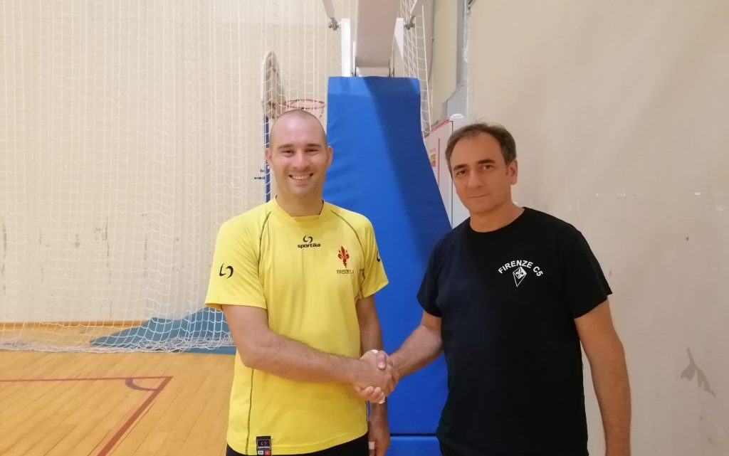 DA GHILARZA A FIRENZE/ Il portiere Pier Mario Rota difenderà la porta del Firenze  anche la stagione prossima nel campionato del centro Italia di calcio a 5pa