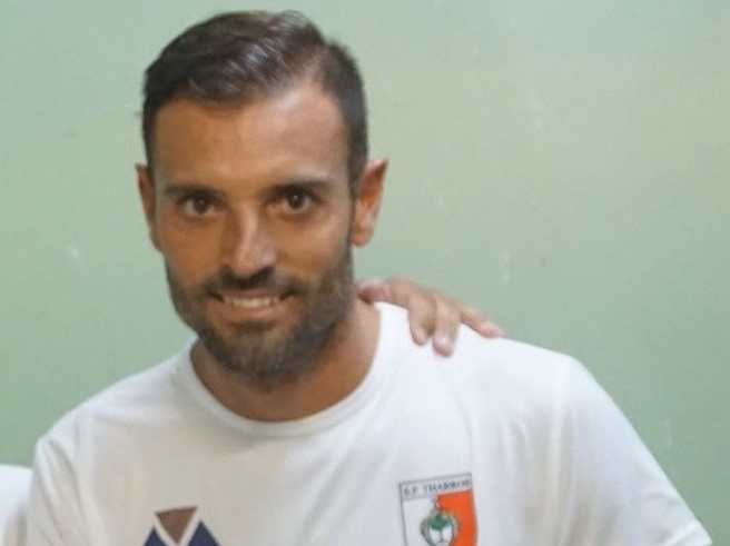 CALCIO PROMOZIONE B/ La Tharros sbanca Fonni per 0-5 ( tripletta di Sanna) e balza al secondo posto a 4 punti dalla Macomerese prossimo avversario CALCIO PROMOZIONE B/ La Tharros sbanca Fonni per 0-5 ( tripletta di Sanna) e balza al secondo posto a 4 punti dalla Macomerese prossimo avversario