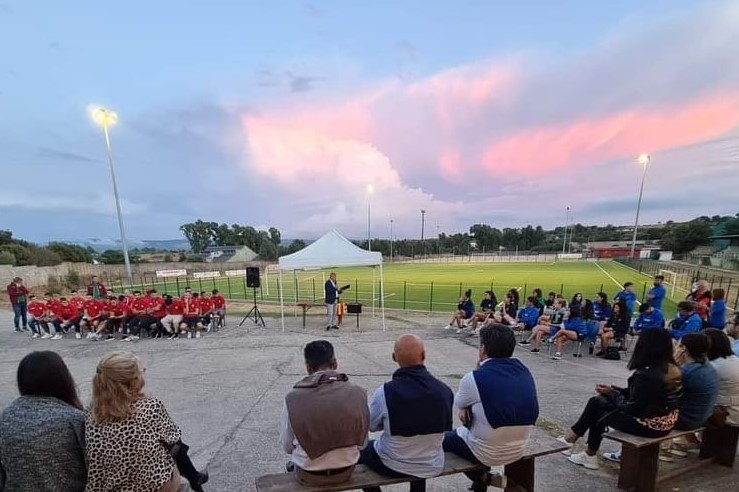 Grande festa ieri al Walter Frau per la presentazione ufficiale dell’ASD Ghilarza calcio e del GSD Volley Ghilarza 2008
