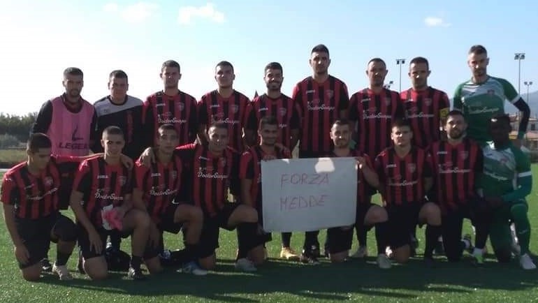 FORZA FRANCESCO MEDDE !/ L’Abbasanta dedica il prezioso pareggio di Torpè ed il primato in classifica al giovane attaccante coinvolto in un incidente