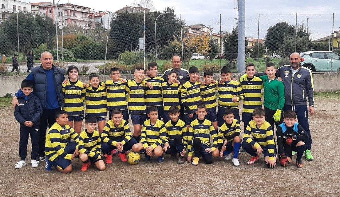 CALCIO GIOVANILE/ Macomerese e Pizzinnos Macomer uniscono le proprie forze formalizzando un accordo per il prossimo triennio