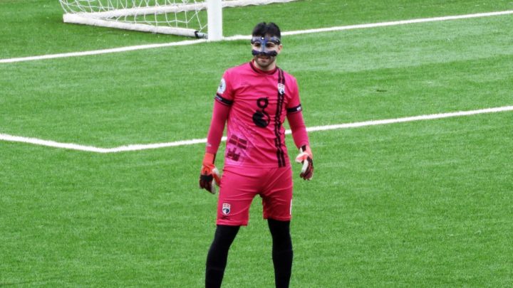 IL LUNEDI’ DELL’ ECCELLENZA/  Il portiere ” mascherato” Antonio Sechi protagonista  ieri del pari fra Bosa e Nuorese