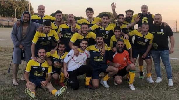 CALCIO 2A CATEGORIA F/ La gioia del presidente Simone Onnis:”Salvezza della Busachese meritata grazie a un grande spirito di gruppo” CALCIO 2A CATEGORIA F/ La gioia del presidente Simone Onnis:”Salvezza della Busachese meritata grazie a un grande spirito di gruppo”