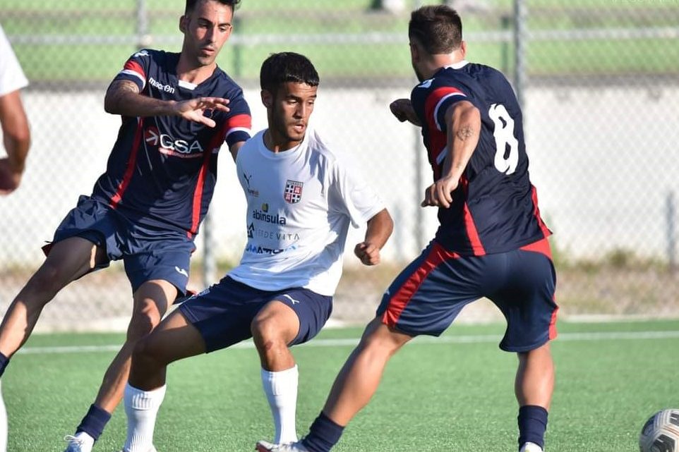 CALCIO ECCELLENZA/  In vista dell’esordio in Coppa  prime amichevoli per Taloro, Tharros e Ghilarza