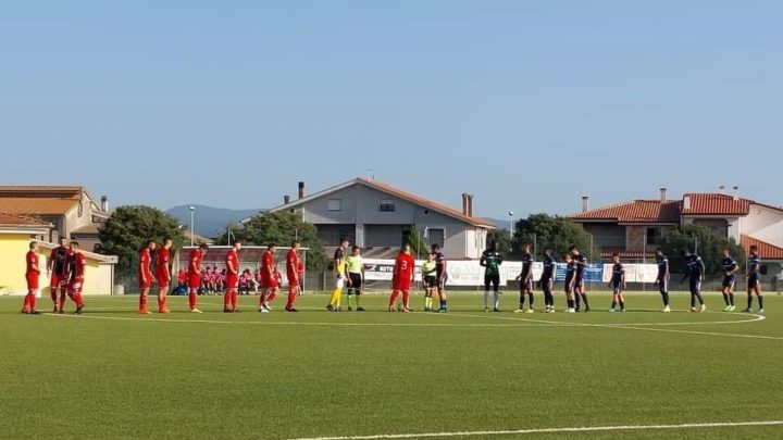 CALCIO REGIONALE/ Dibattito aperto: secondo voi è opportuno  avere in rosa tantissimi stranieri a discapito dei giocatori sardi?
