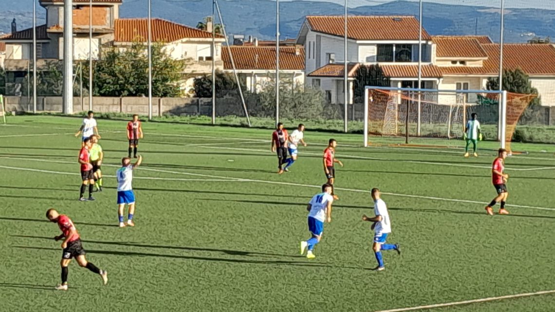 CALCIO COPPA PROMOZIONE / Un gol a testa:Abbasanta e Macomerese rimandano al ritorno la pratica qualificazione CALCIO COPPA PROMOZIONE / Un gol a testa:Abbasanta e Macomerese rimandano al ritorno la pratica qualificazione